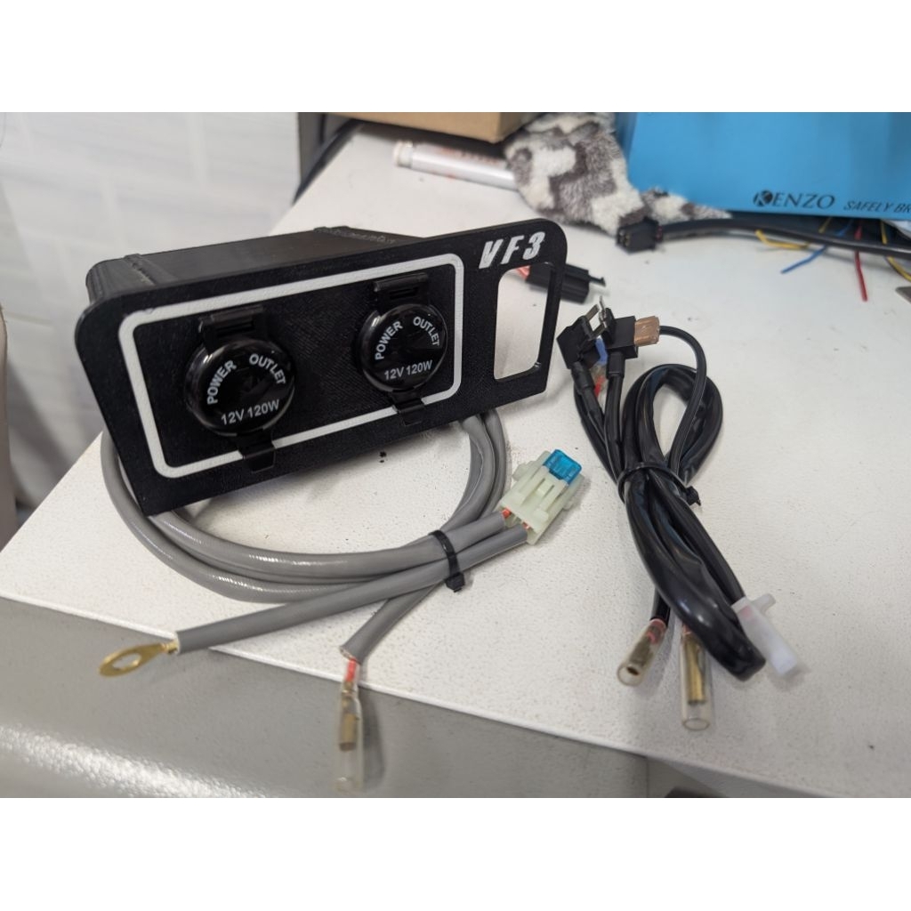 Box tẩu 12V VF3 TNlight