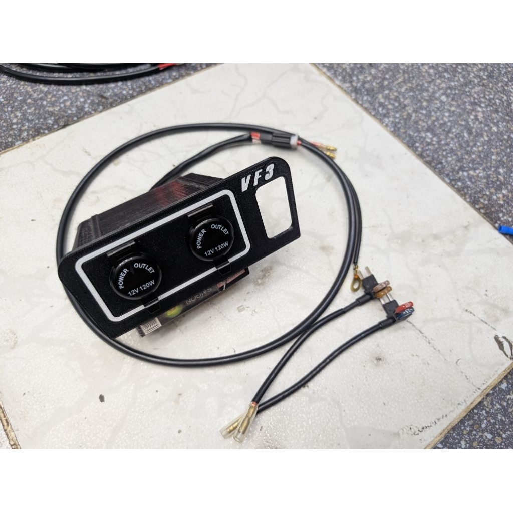 Box tẩu 12V VF3 TNlight